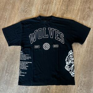 Wolves Black Graphic T-Shirt